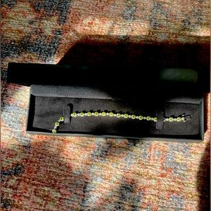 Zales Peridot/ Sapphire Bracelet NWT